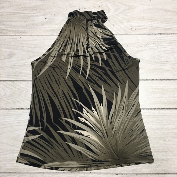 New York & Company Camu Print Halter Top Small

45#355 - Picture 3 of 6